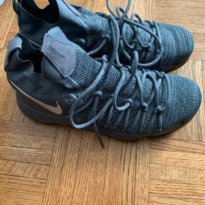 KD sneakers all Gray